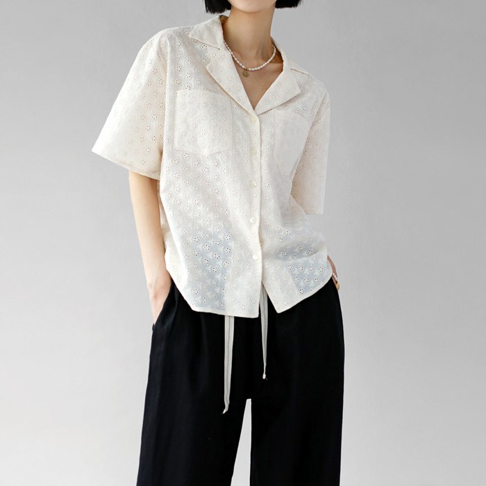 Two-pocket embroidery shirt