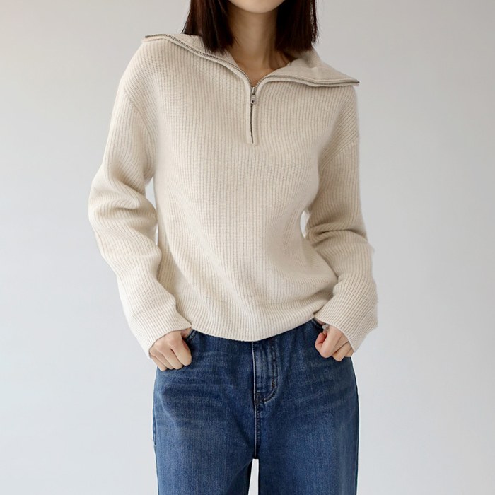 Yak Half Zip-up Knit Top