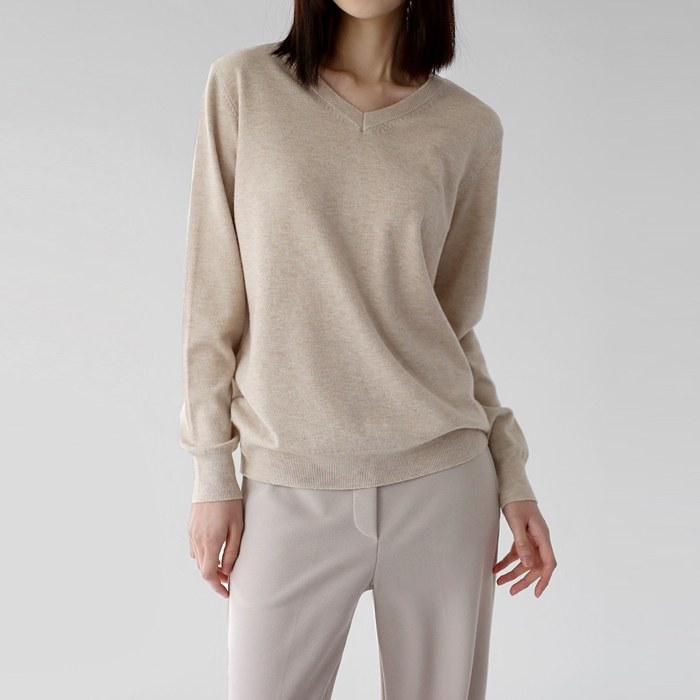 Glen V-neck Knit Top